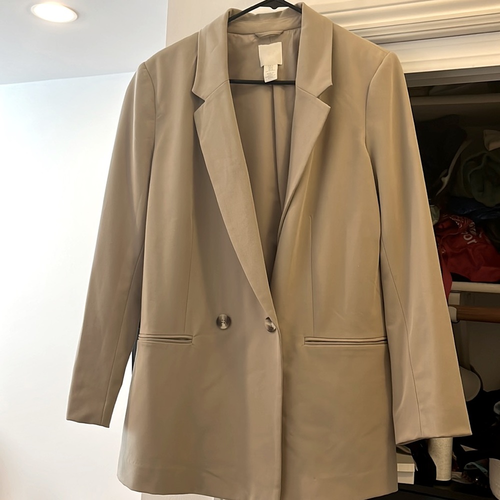 H&M oversize tan blazer size M